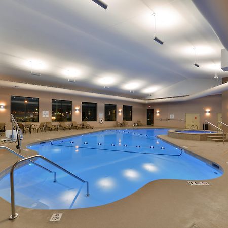 Holiday Inn Express Breezewood By Ihg Exteriör bild