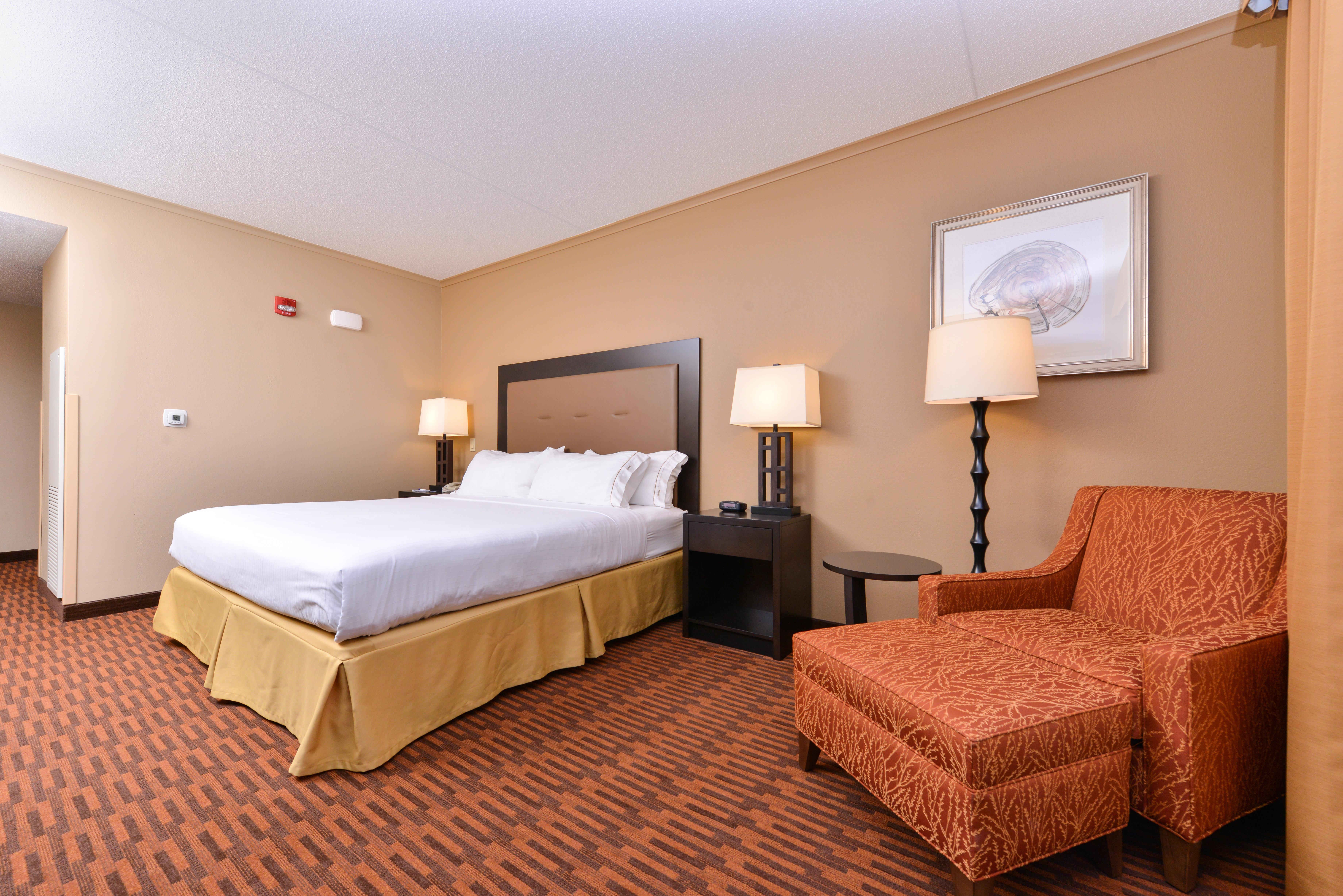 Holiday Inn Express Breezewood By Ihg Exteriör bild