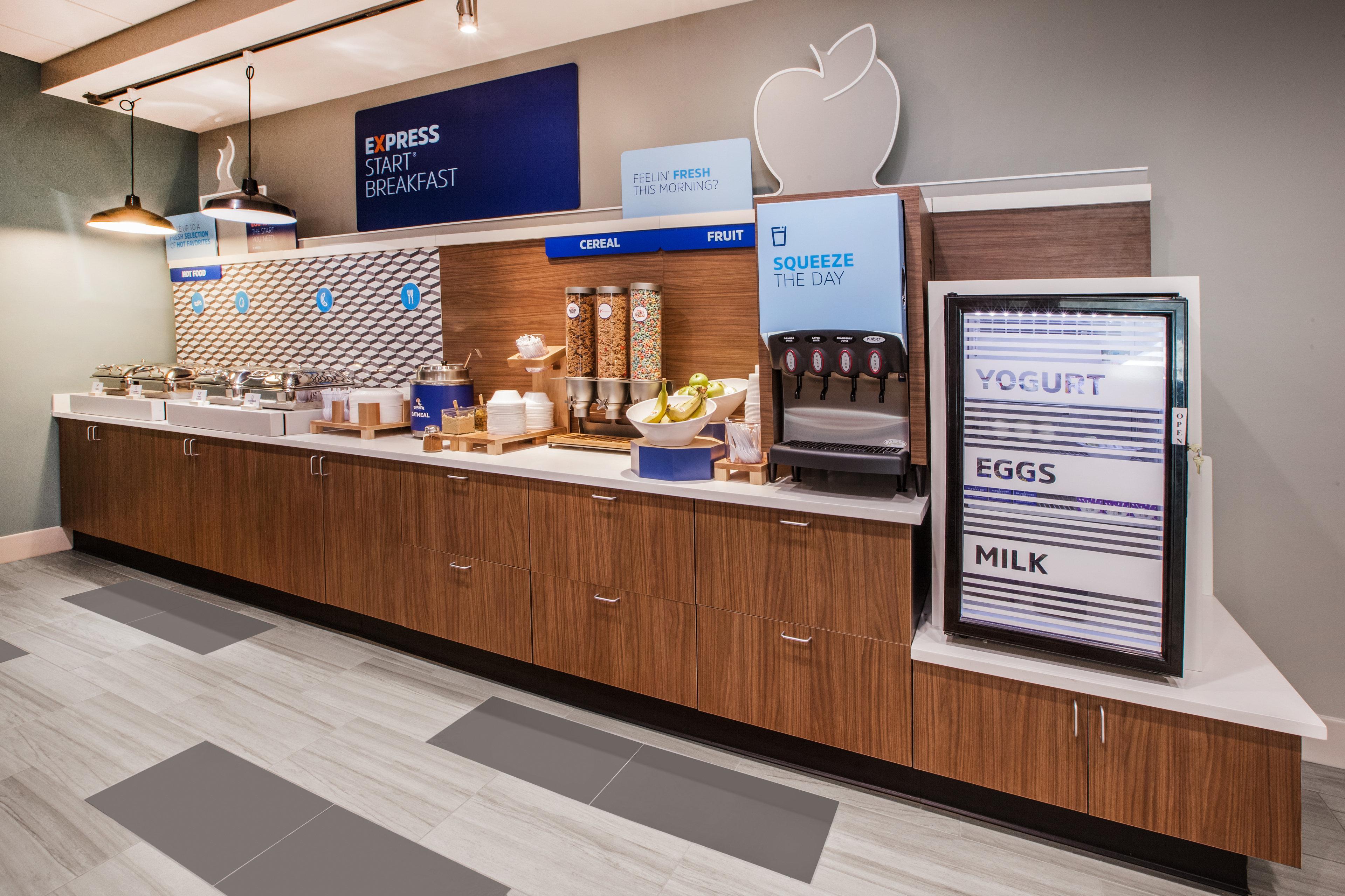 Holiday Inn Express Breezewood By Ihg Exteriör bild