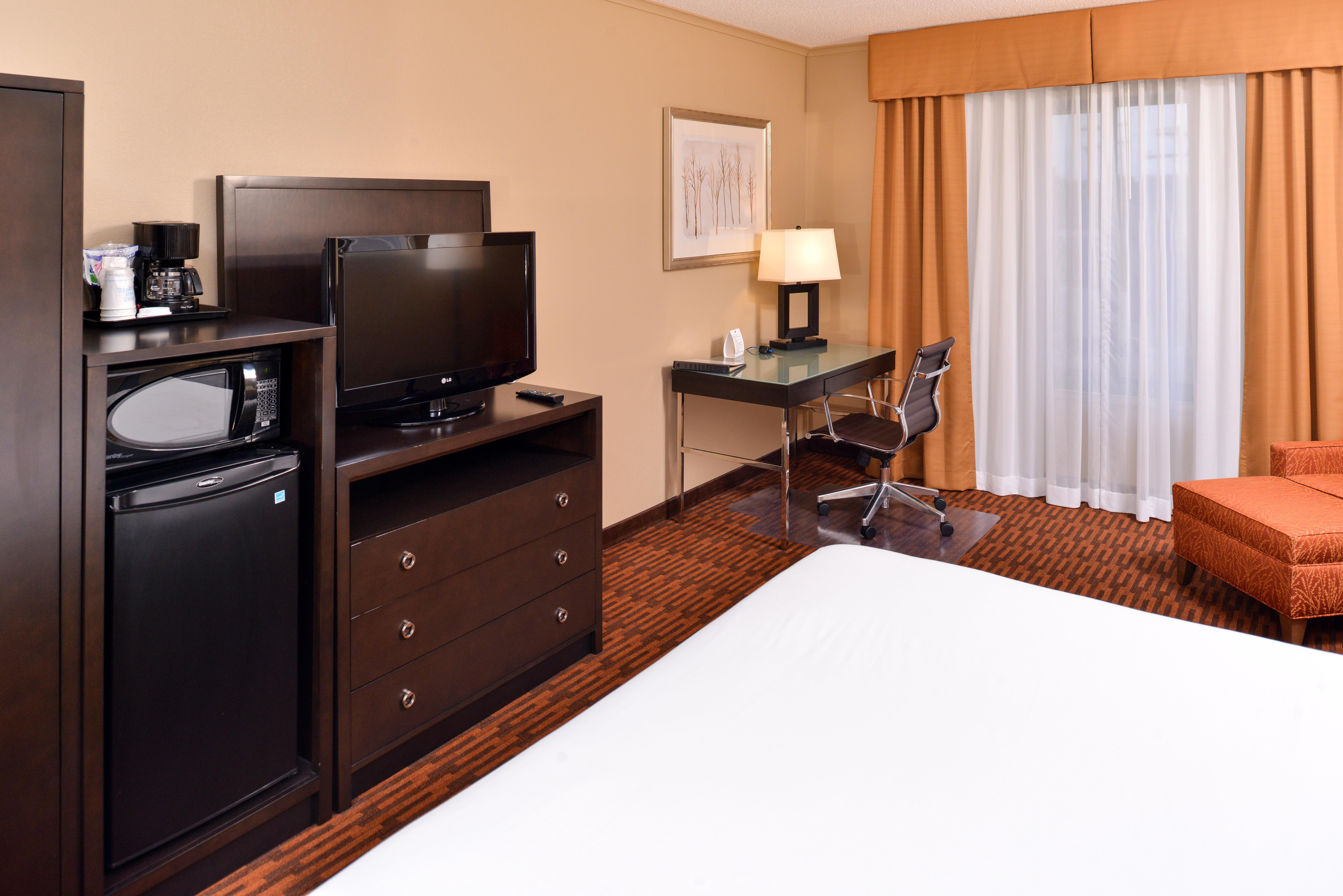Holiday Inn Express Breezewood By Ihg Exteriör bild