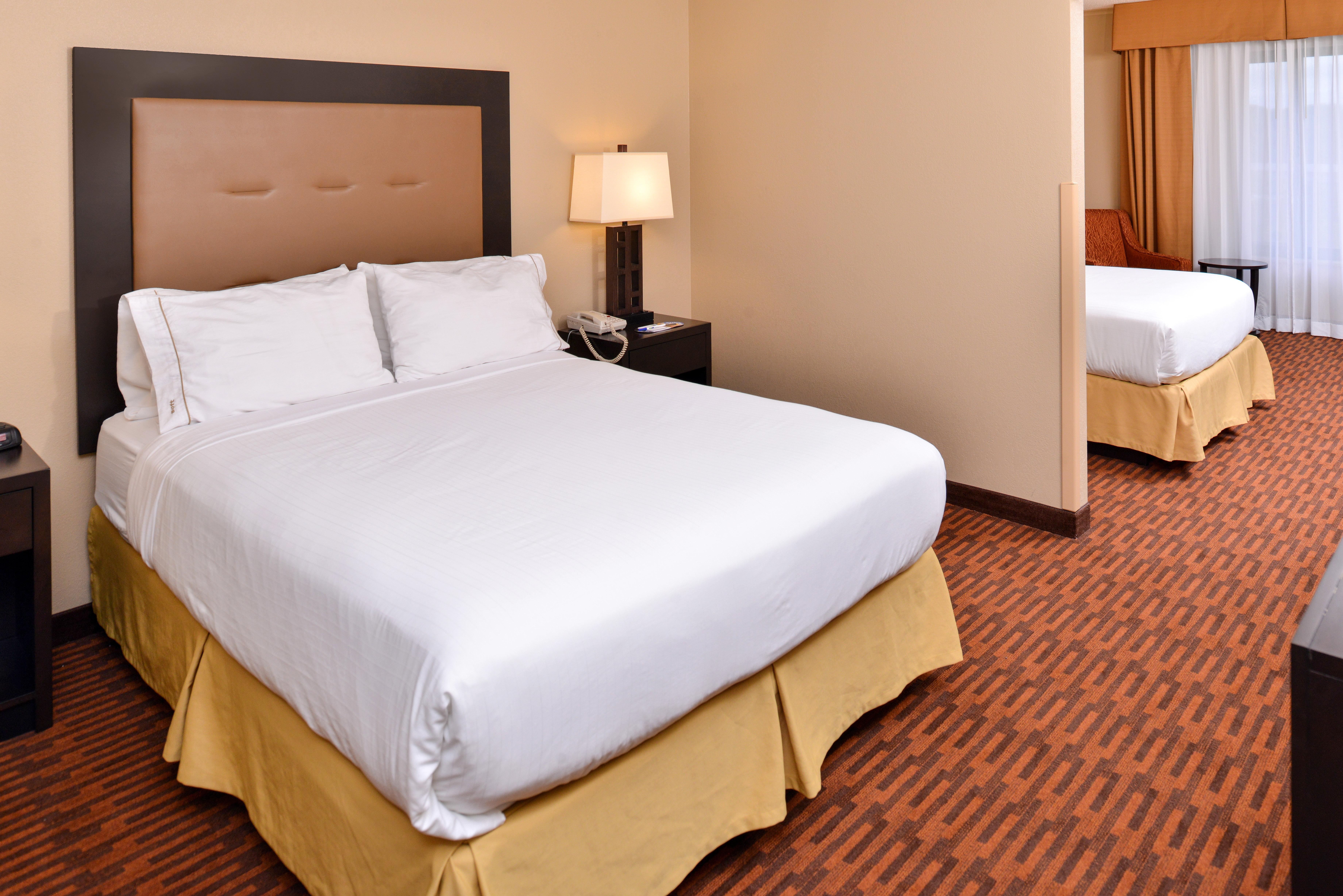 Holiday Inn Express Breezewood By Ihg Exteriör bild